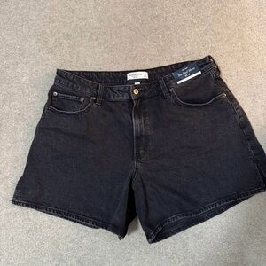 Abercrombie & Fitch Curve Love High Rise Dad Short